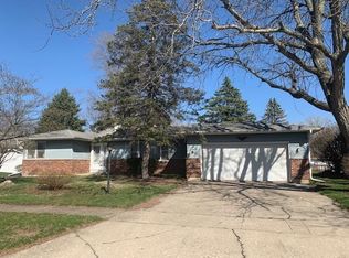 1612 Park Ave, Sycamore, IL 60178