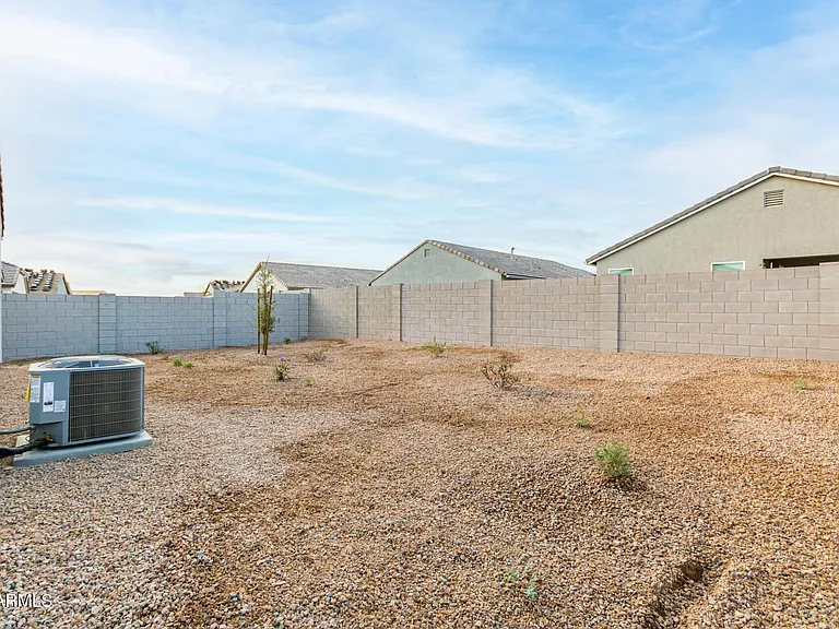 1810 W Pinkley Ave — Photo 37