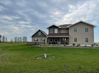 615 Elm Cir NE, Thompson, ND 58278