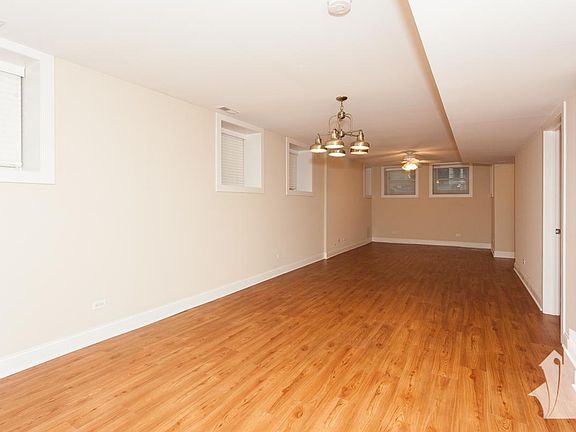 3rd image of 3917 N Fremont St #44786
