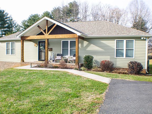 2nd image of 6013 Sunderland Pl