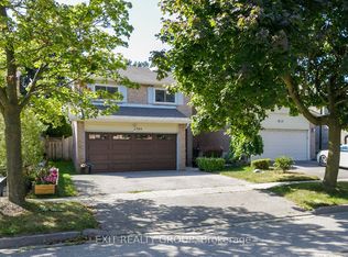 765 Hampton Ct, Pickering, ON L1W3M3