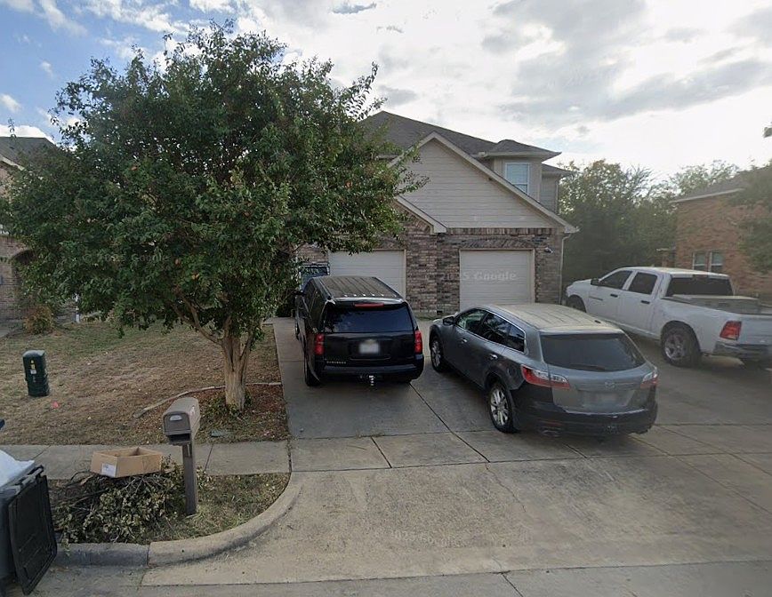 2nd image of 803 Parkplace Rdg