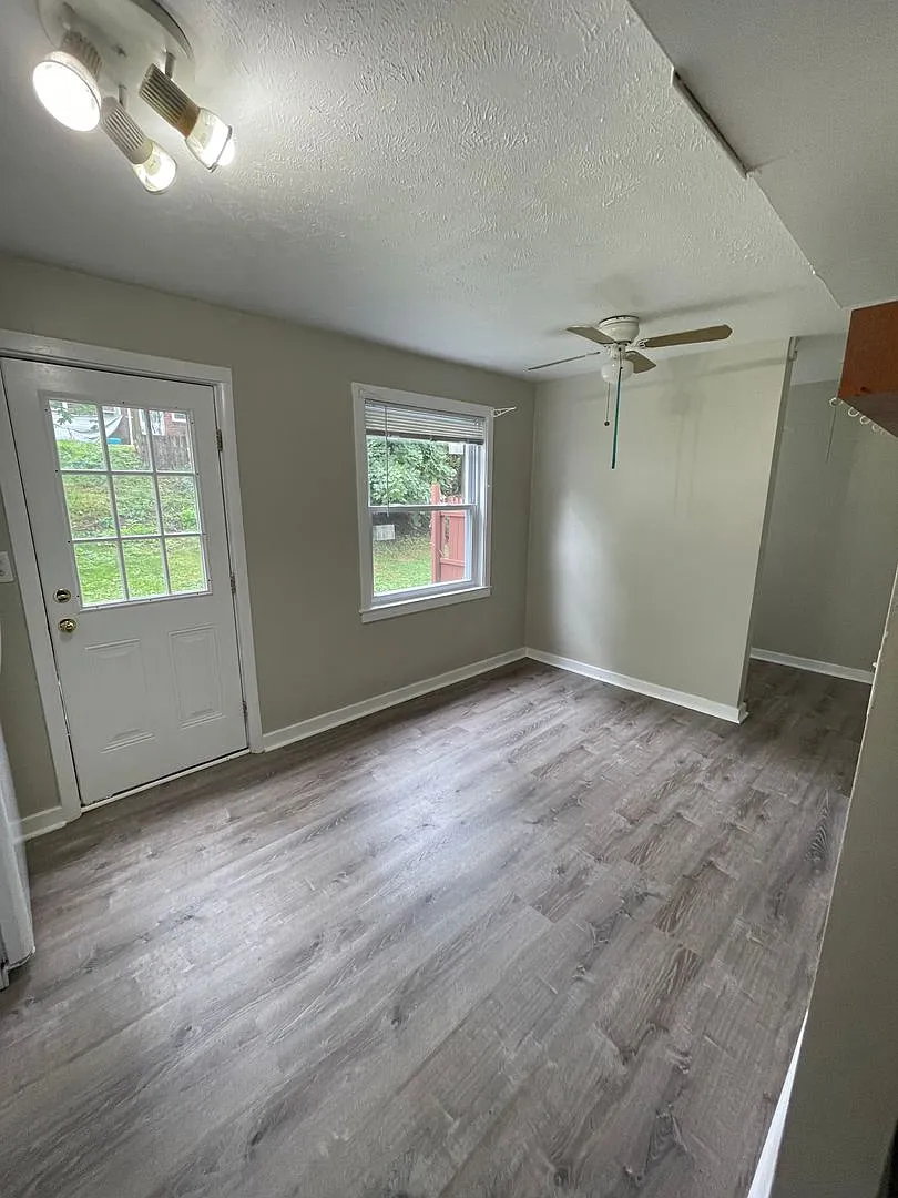 422-426 Cedar Drive — Photo 4