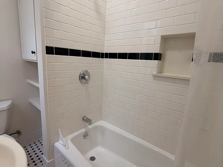 126 W Whiting Ave #7 — Photo 8