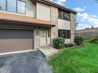 705 Newcastle Dr, Schererville, IN 46375