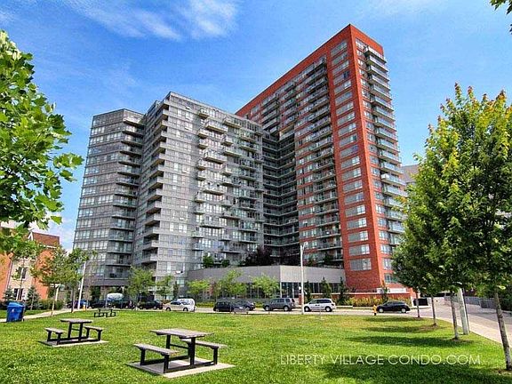 2nd image of 38 Joe Shuster Way #318
