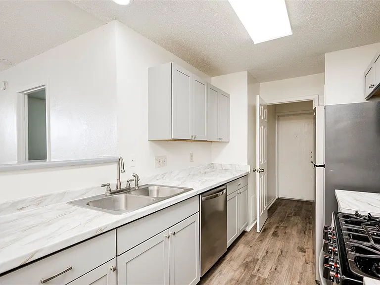 7918 W Gate Blvd — Photo 20