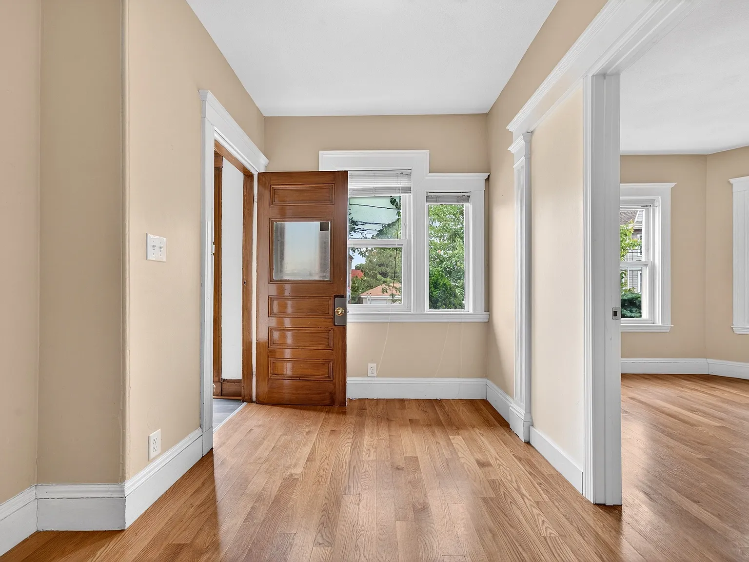 2 bed, 1200 sqft, $3,000 — Photo 4