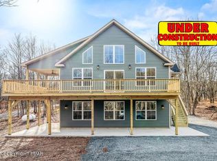 32 Sandburg Gln, Albrightsville, PA 18210