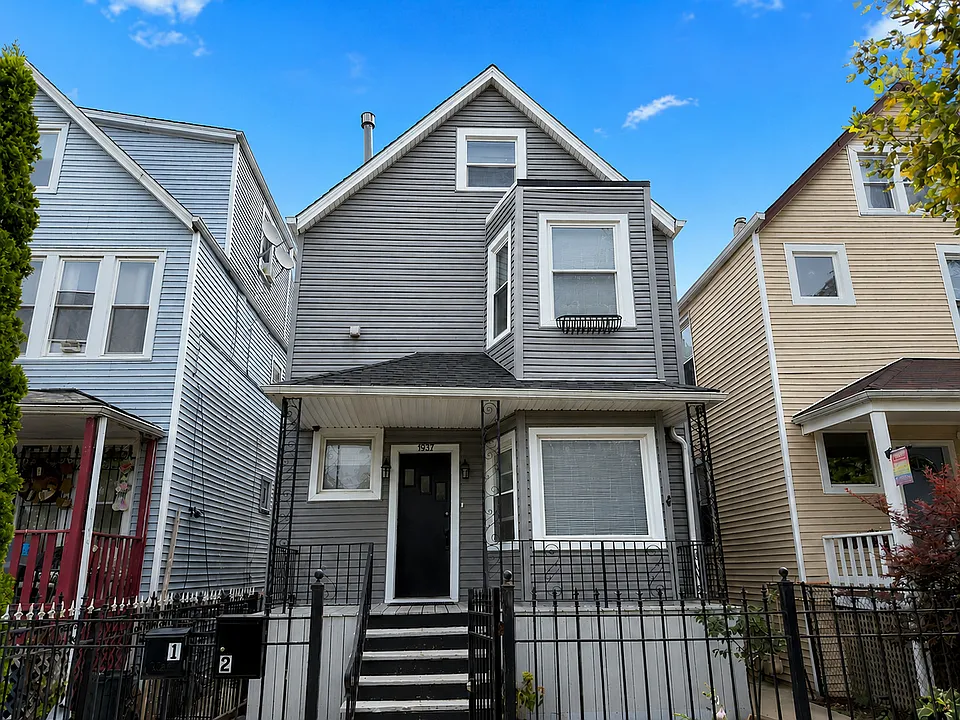 1937 N Hamlin Ave #1
