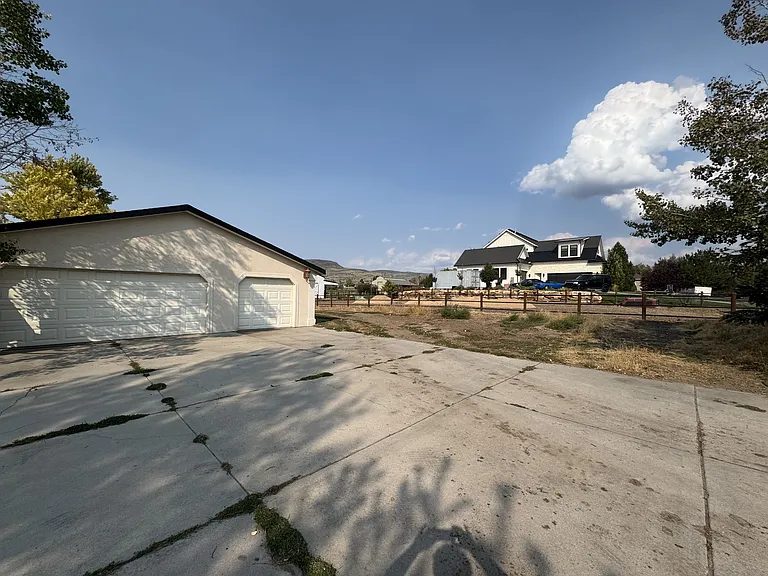 3171 E Horse Thief Dr — Photo 47