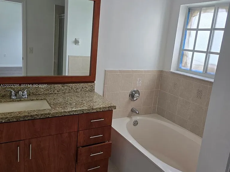 13658 SW 142nd Ter — Photo 33