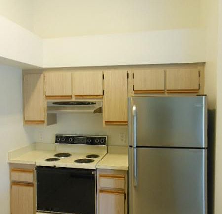 2nd image of 4810 Normandy Pl #202