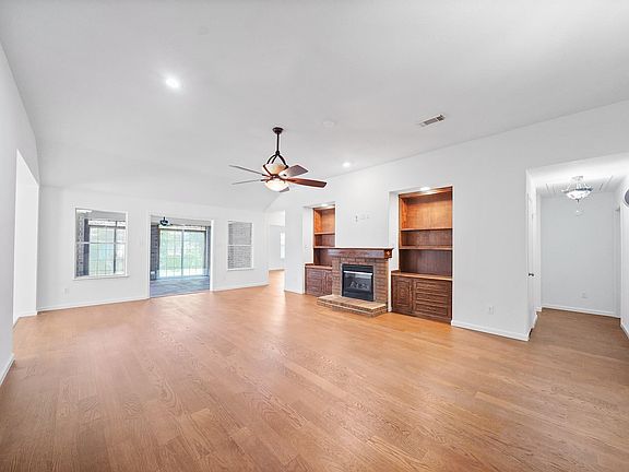 4th image of 2711 N Peach Hollow Cir