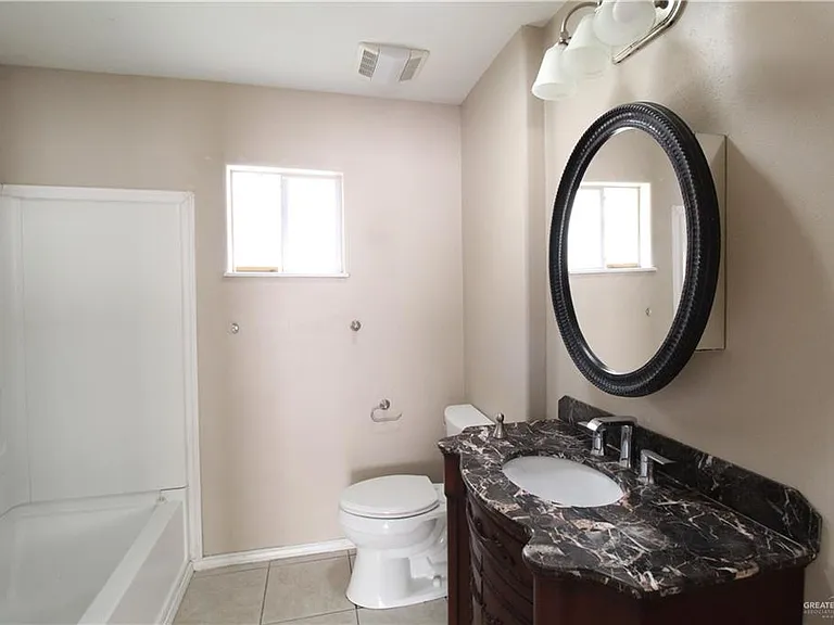 1210 W Jonquil Ave — Photo 7