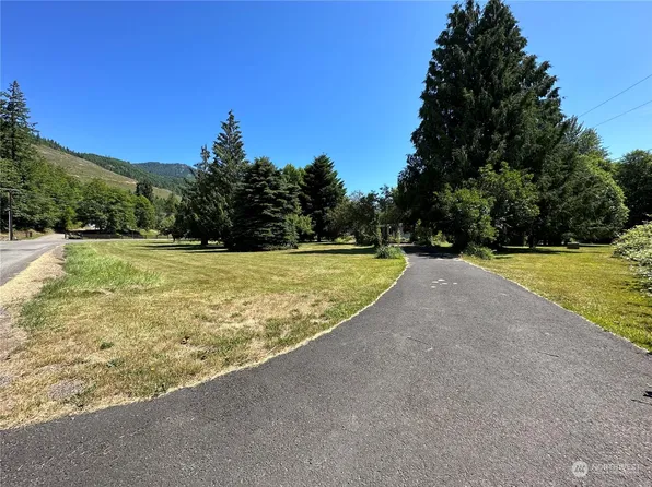 136 Martin Road, Glenoma, WA 98336