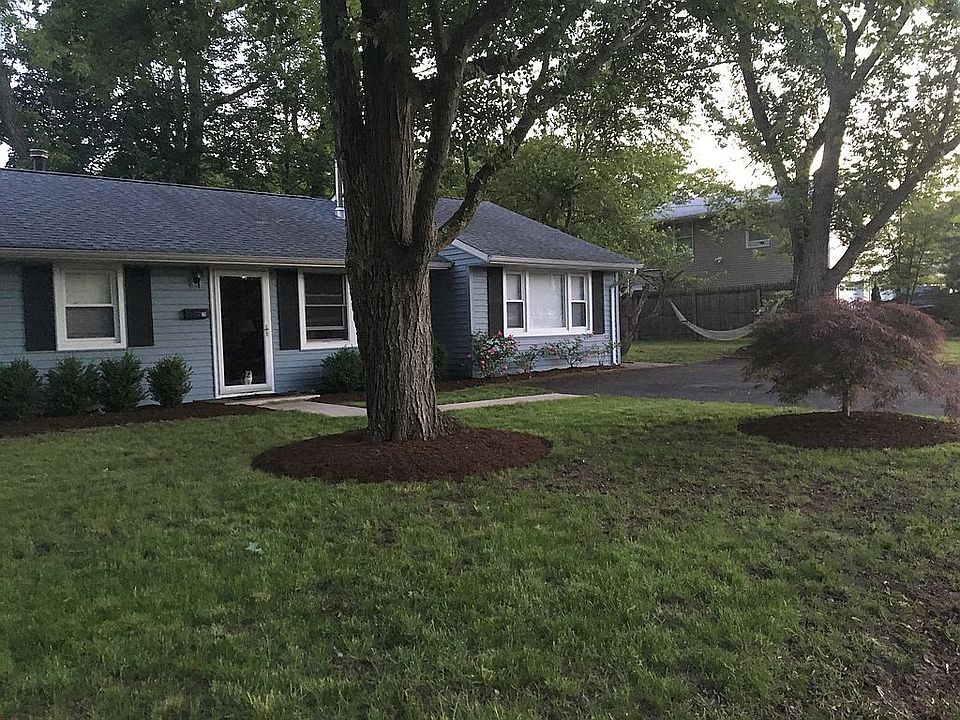 1st image of 128 3rd St