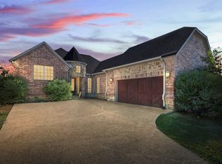 2734 Fountain View Blvd, Cedar Hill, TX 75104