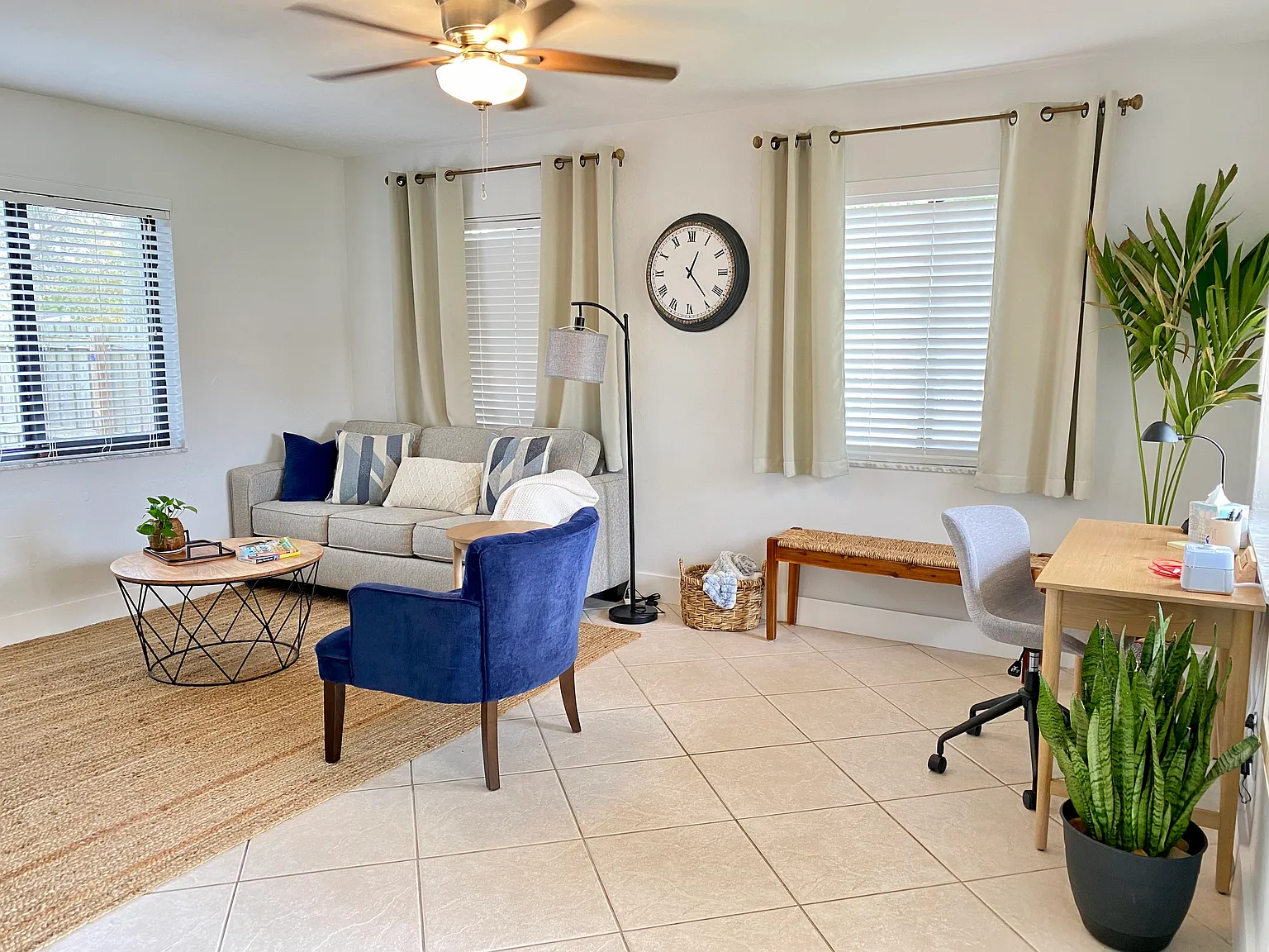 2 bed, 850 sqft, $2,450 — Photo 1