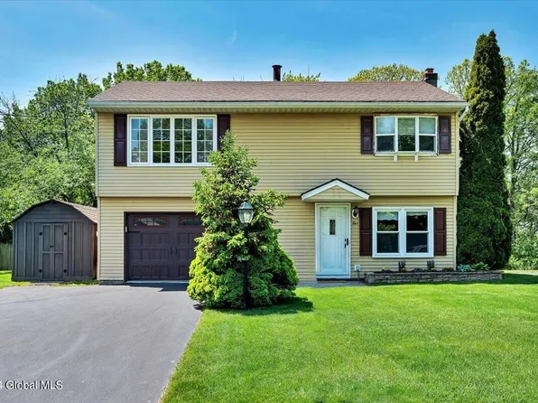 4 Mohawk Avenue, Latham, NY 12110