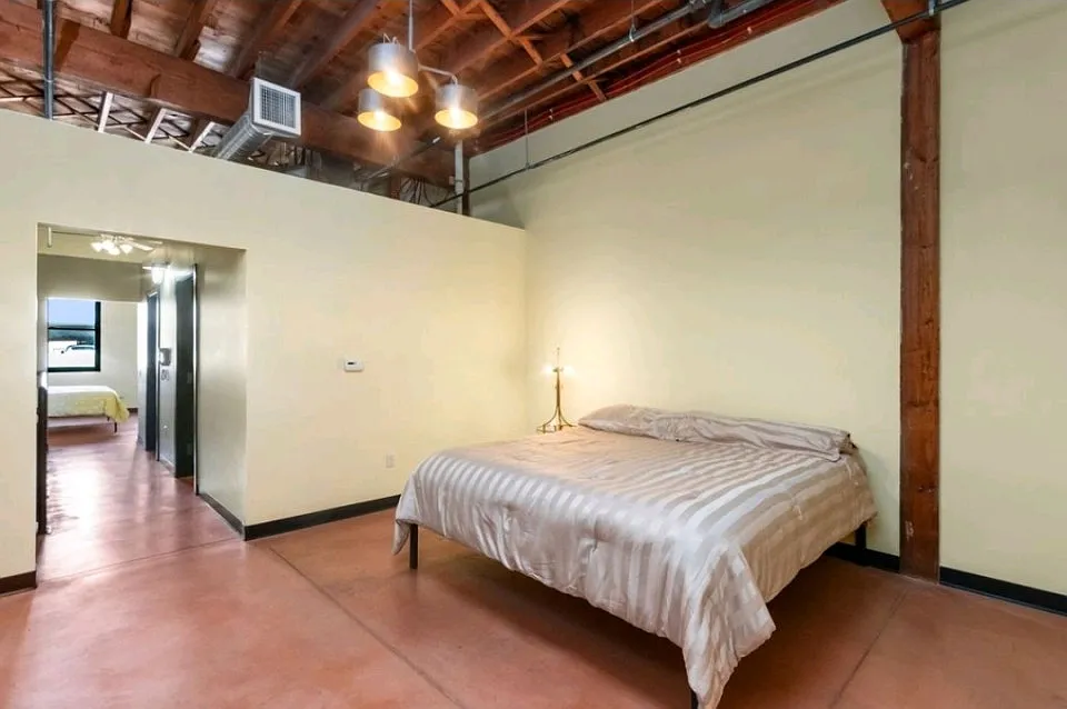 2 bed, 1.5 bath, $1,995 — Photo 4