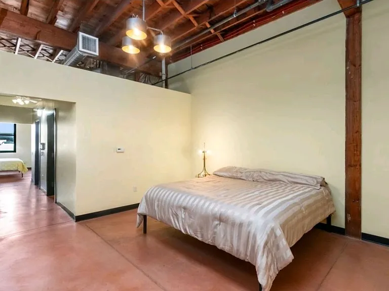 2702 Montana Ave #303 — Photo 4