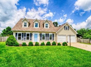 202 Gray Hawk Ct, Versailles, KY 40383