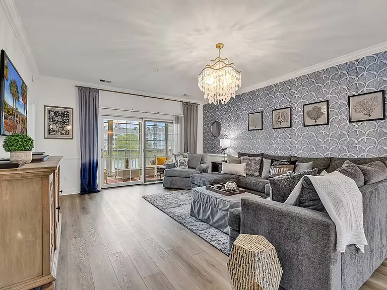 4833 Luster Leaf Cir #205 — Photo 4
