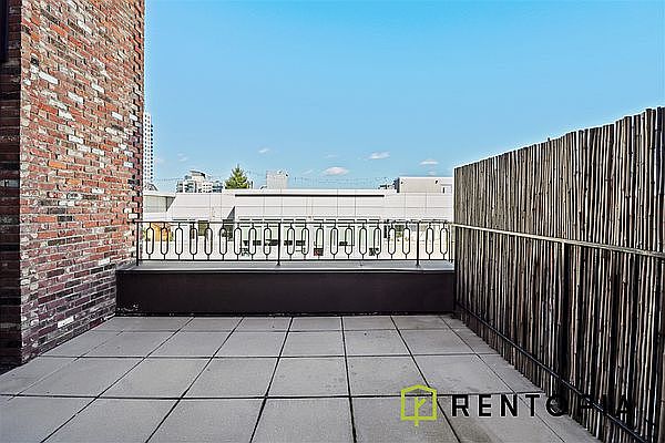 1st image of 187 Kent Ave #316