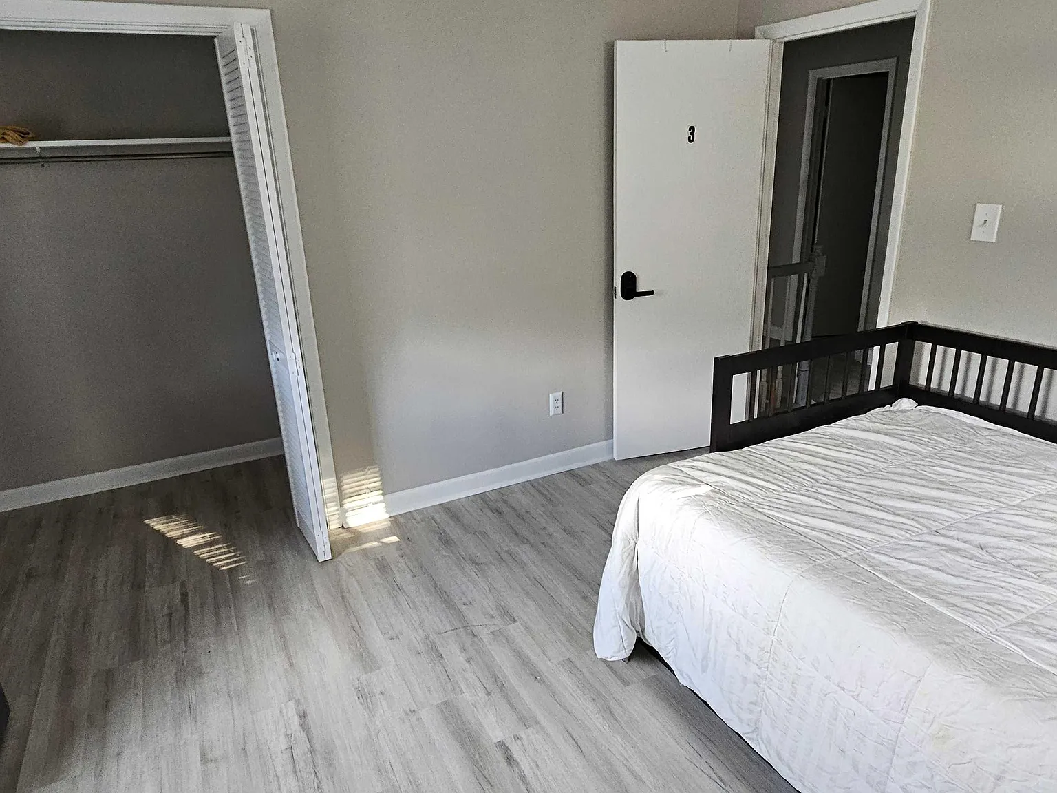 4 bed, 3.0 bath, 2242 sqft, $1,139 — Photo 4