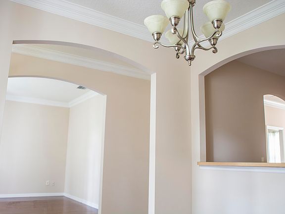 crown molding. 10" ceilings.