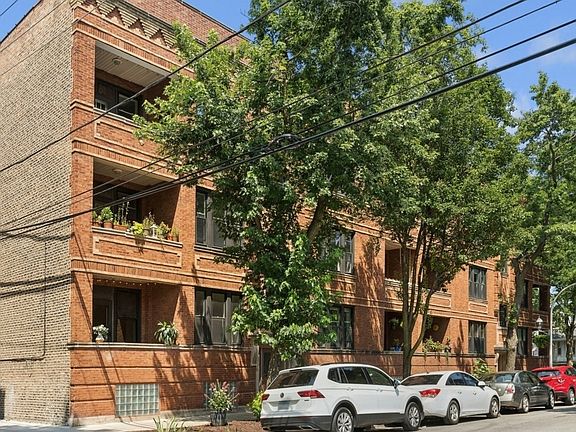 4th image of 3110 W Cullom Ave #1