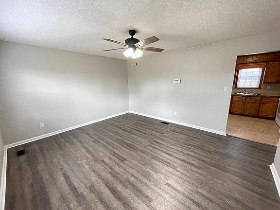 3rd image of 3121 Mills Rd