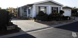 1st image of 17 Poinsettia Gardens Dr