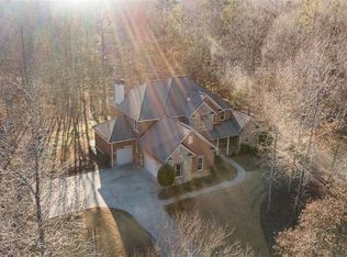 8525 Shade Springs Ct, Cumming, GA 30028