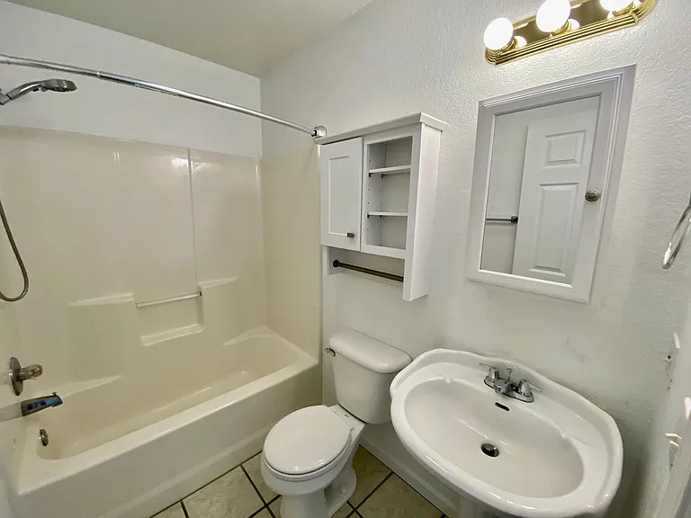 220 T F Kirkpatrick Way #D — Photo 26
