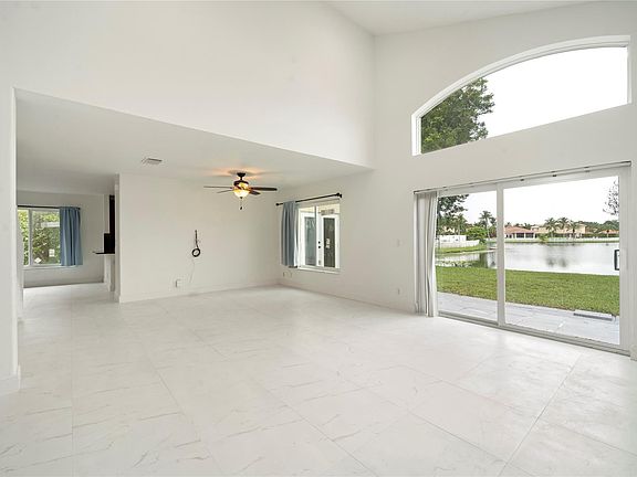 5th image of 2946 SW 139th Avenue