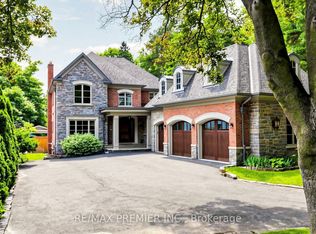 2064 Dickson Rd, Mississauga, ON L5B1Y6