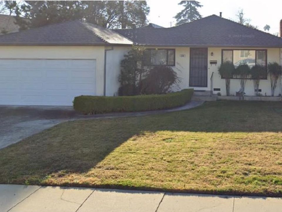 1st image of 2658 Telegraph Ave