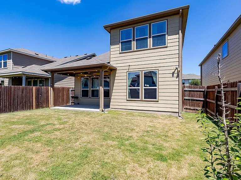 1005 Cold Bear Cv — Photo 27