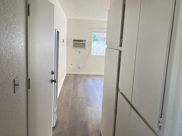 506 Fein Ave #A — Photo 3