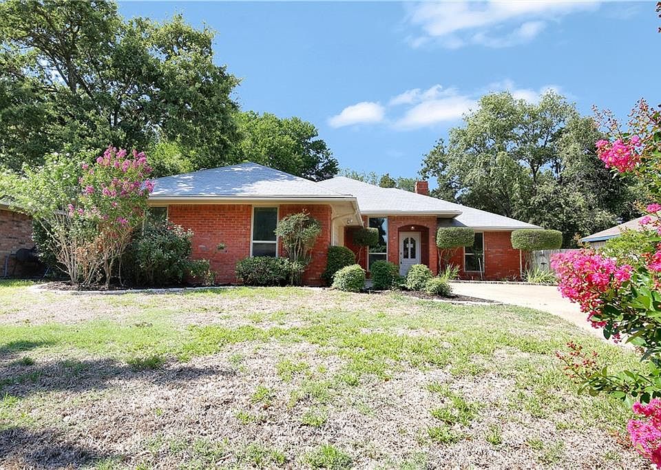 1st image of 206 Manana Dr