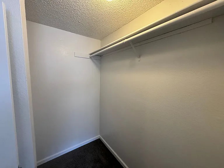 5245 Golden Ln — Photo 22