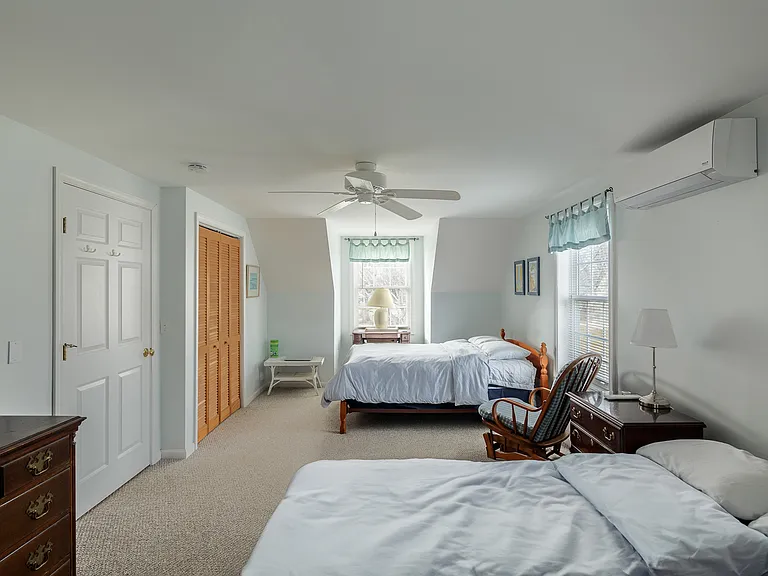20 Portland Ave — Photo 4