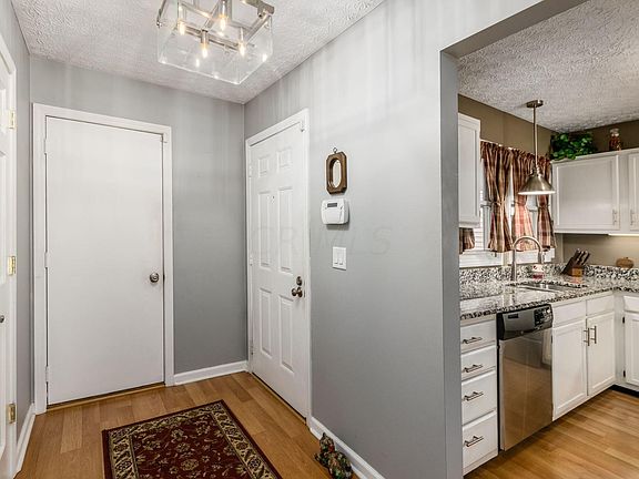 5th image of 3869 Cherrybridge Ln #30-3