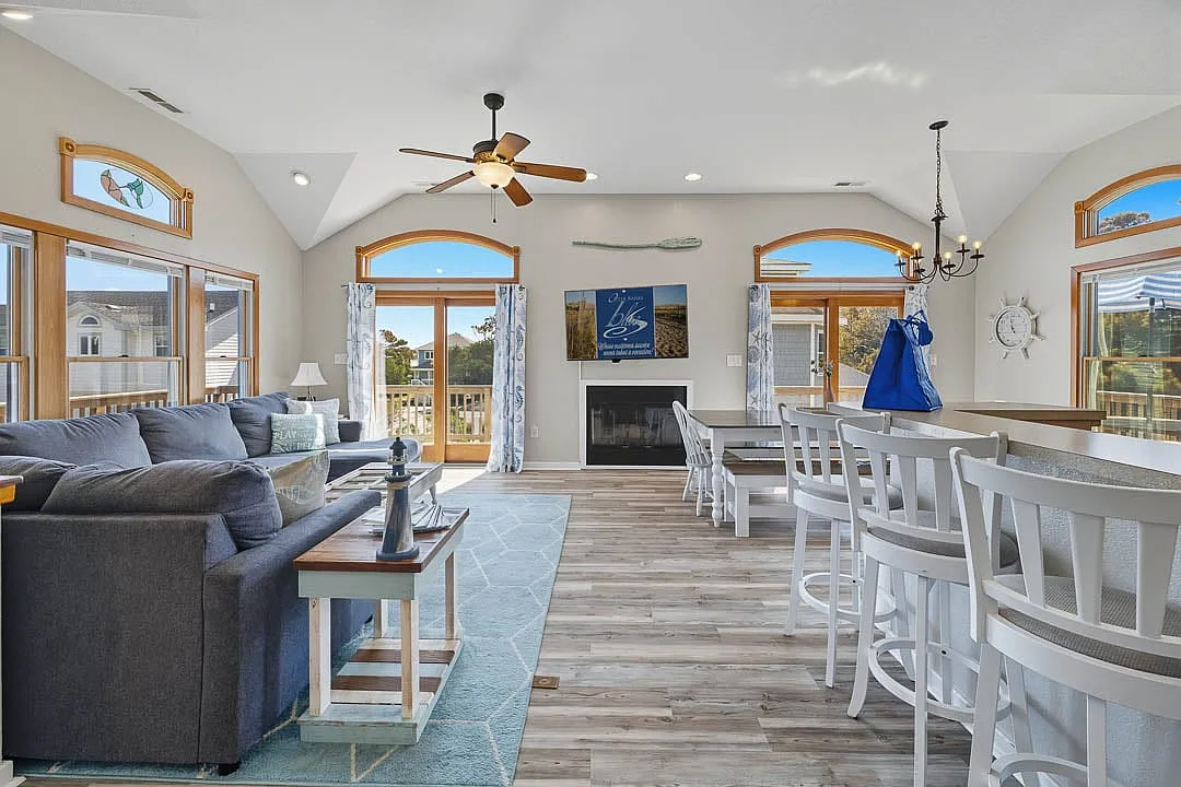 750 Sea Horse Ct — Photo 3