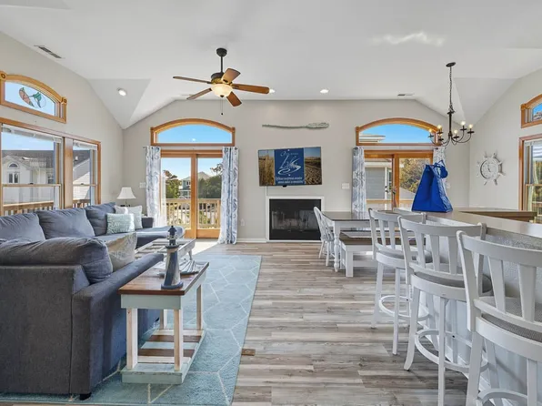 750 Sea Horse Ct, Corolla, NC 27927