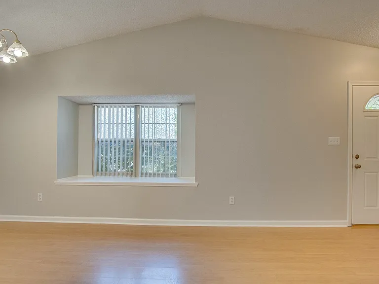 3164 Cedarwood Village Ln — Photo 4