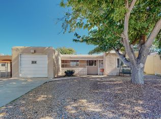 718 Grove St NE, Albuquerque, NM 87108